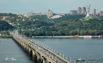 Міст Патона — одна з основних транспортних артерій столиці