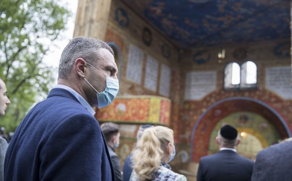 Віталій Кличко під час церемонії відкриття символічної синагоги
