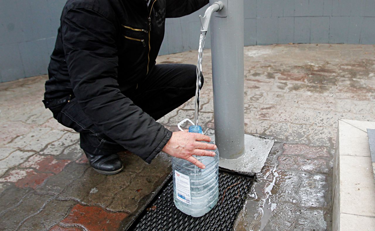 У Києві майже кожен бювет оснащений генератором: вода буде попри все